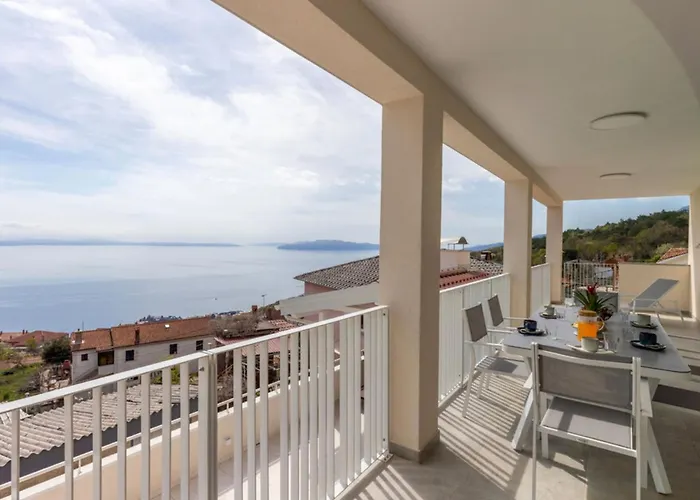 Bregha - Three Bedroom With Terrace Matulji