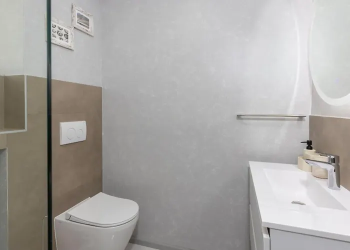 Bregha - Three Bedroom With Terrace