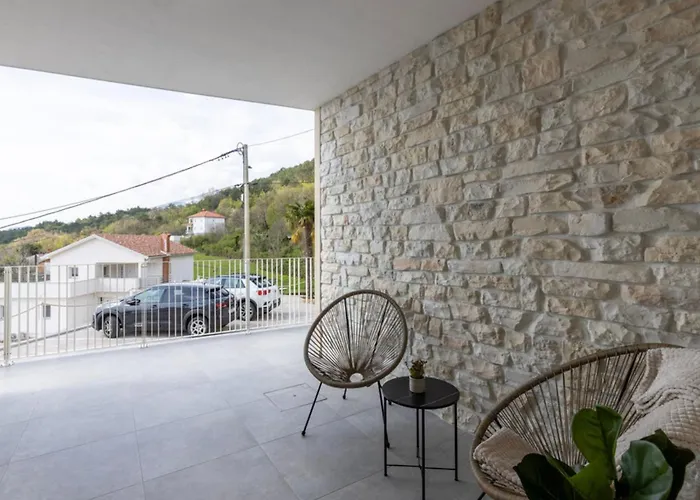 Bregha - Three Bedroom With Terrace Lägenhet *